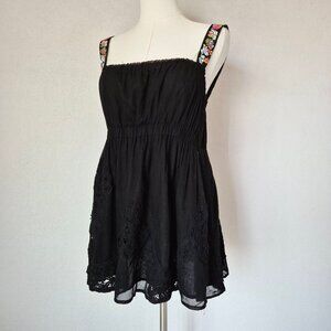 Lithe Anthropologie Floral Embroidered Lace Babydoll Sleeveless Top Black